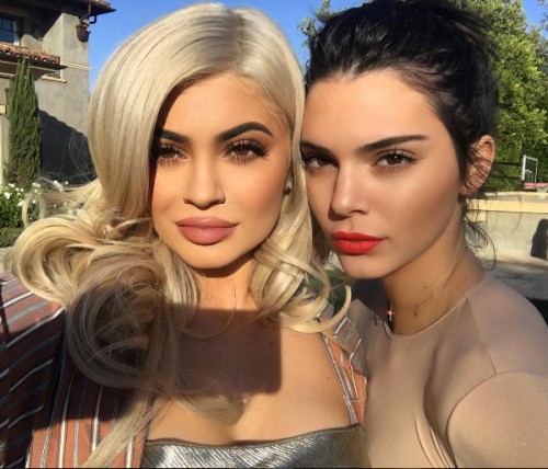 Kendall Jenner Shows Off Her Biggest Lips Ever Kendall Jenner Shows Off Her Biggest Lips Ever